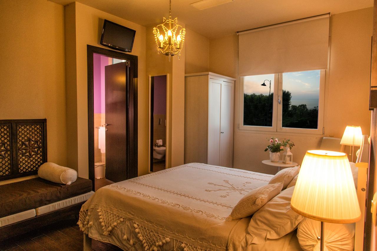 Bahita - Betty'S B&B Gabicce Mare Exterior foto